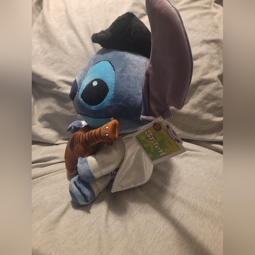 Elvis Stitch - BRAND NEW WITH TAGS. - Picture 2 of 8